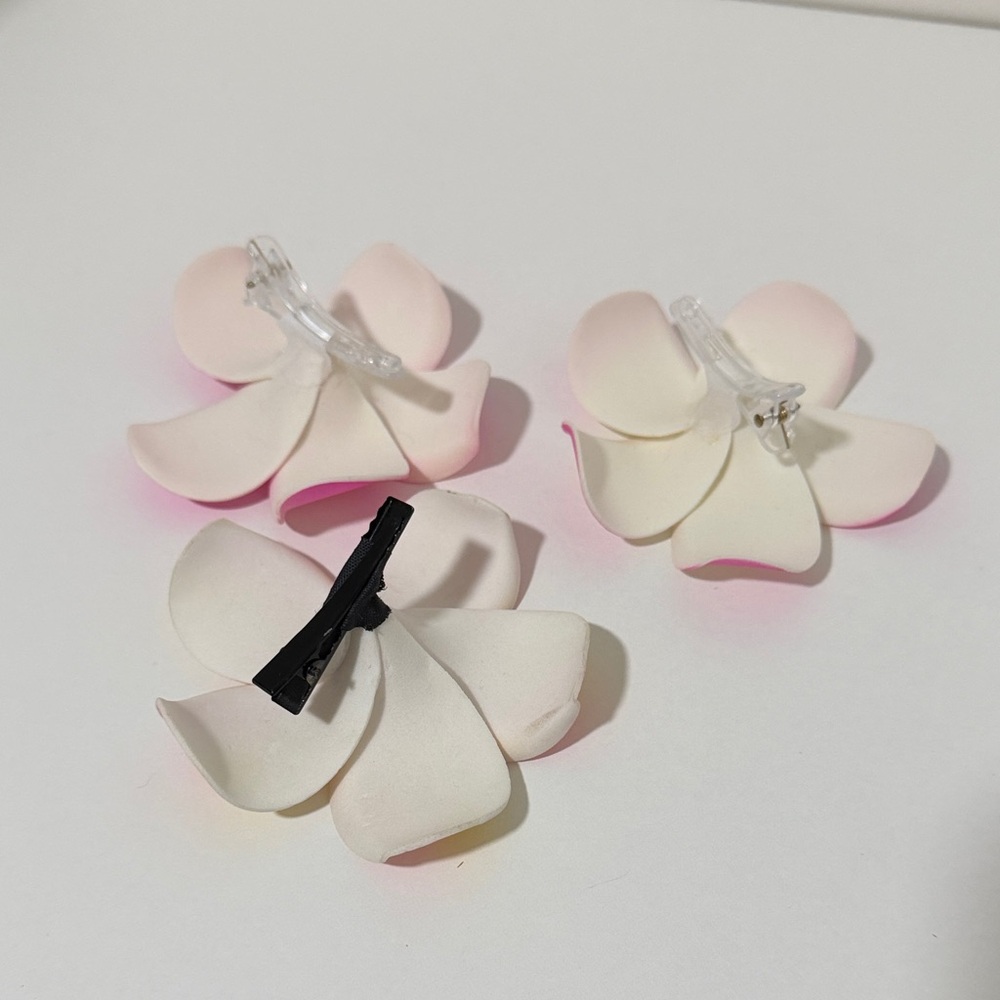 3/$20 Colorful Plumeria Hair Clips - Picture 2 of 3